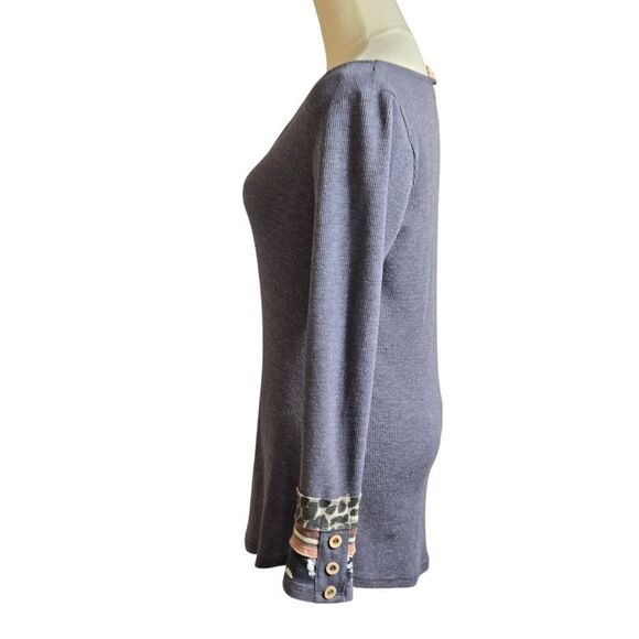 Lovely Melody Gray Waffle Knit Top with Patterned Cuffs - Picture 6 of 8
